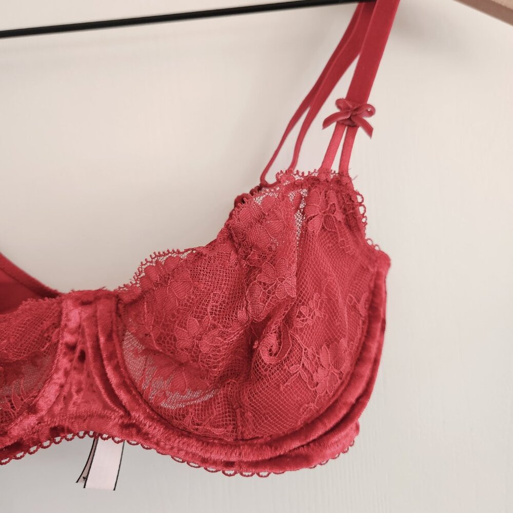 Victoria's Secret Dream Angels Red Velvet Push Up Without Padding Bra Sz. 32D - Picture 4 of 7